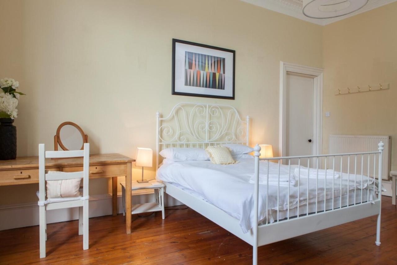Amazing 4 Bedroom Apartment Just Off The Meadows Edinburgh Exterior foto