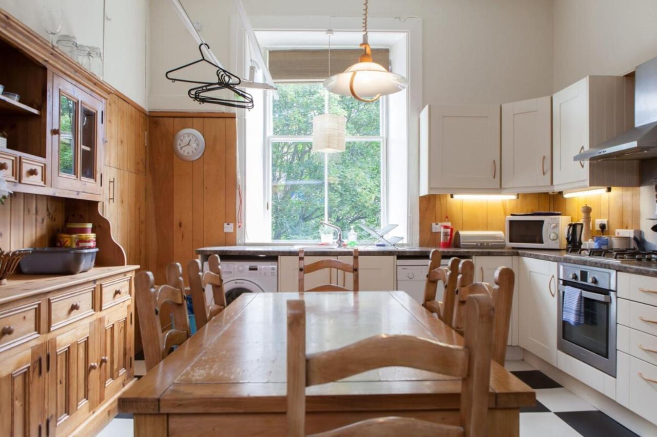 Amazing 4 Bedroom Apartment Just Off The Meadows Edinburgh Exterior foto