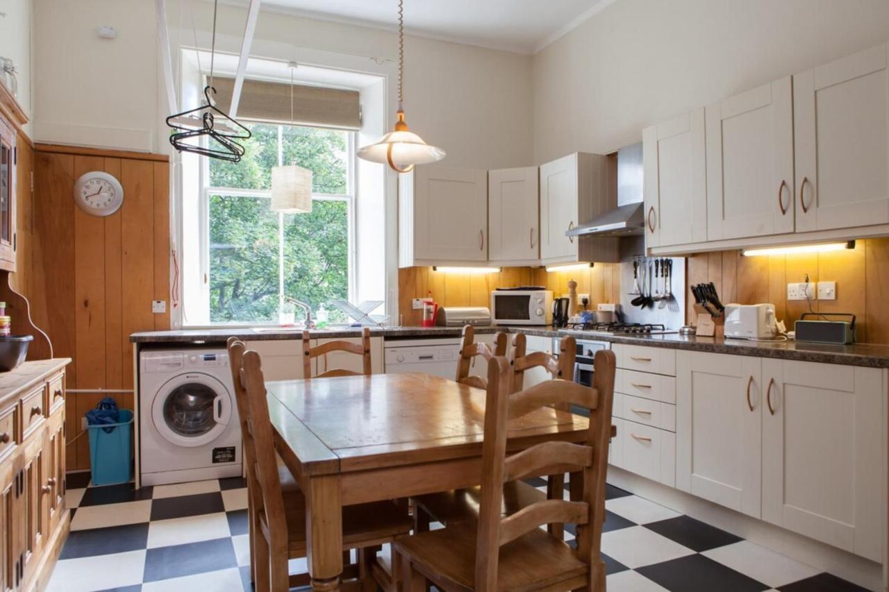 Amazing 4 Bedroom Apartment Just Off The Meadows Edinburgh Exterior foto